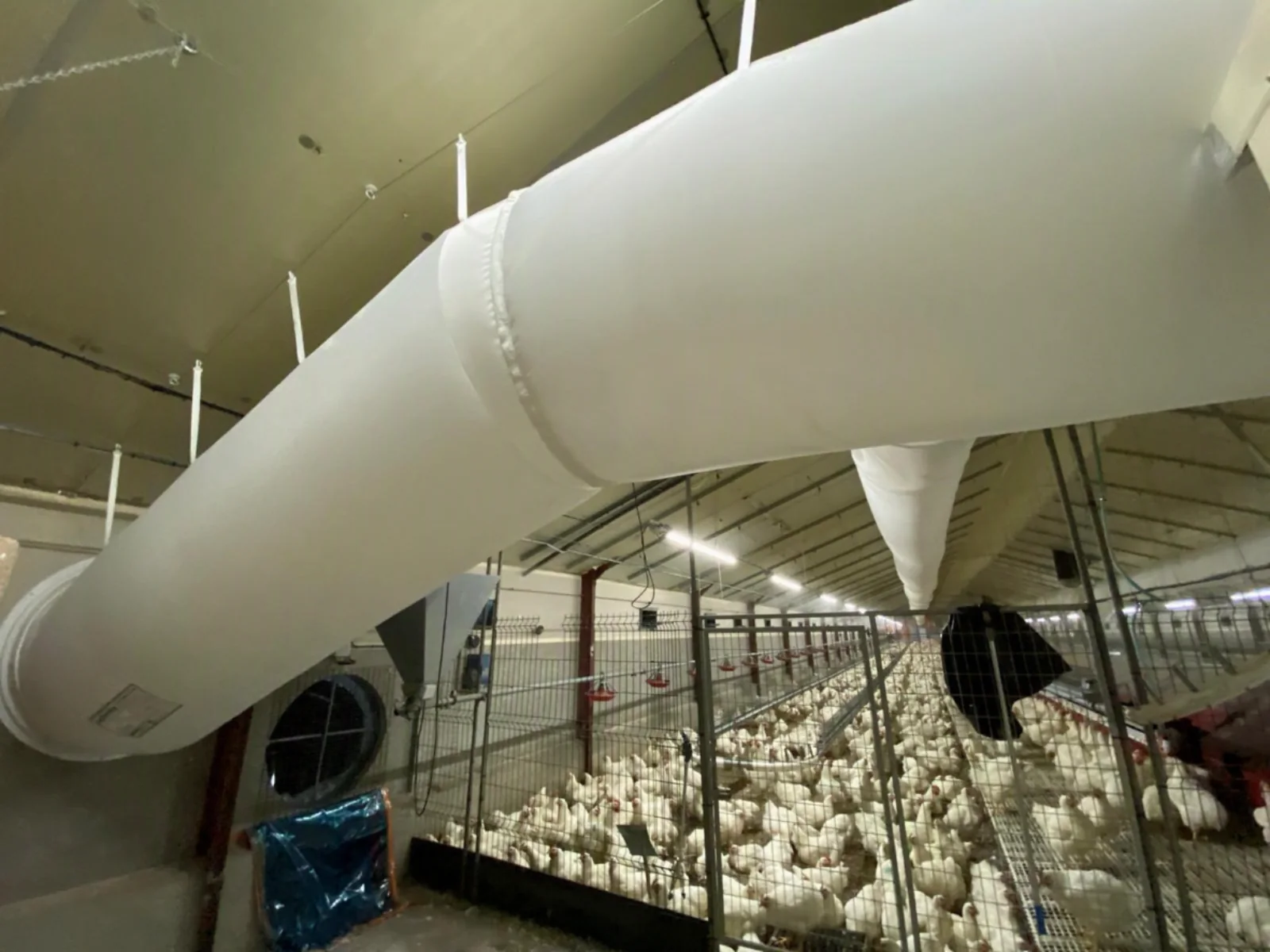 Duto têxtil em aviário e agroindústria