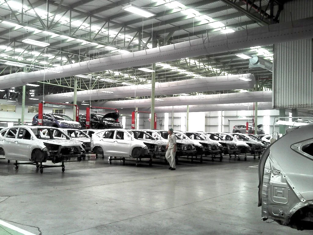 Duto têxtil em indústria automotiva